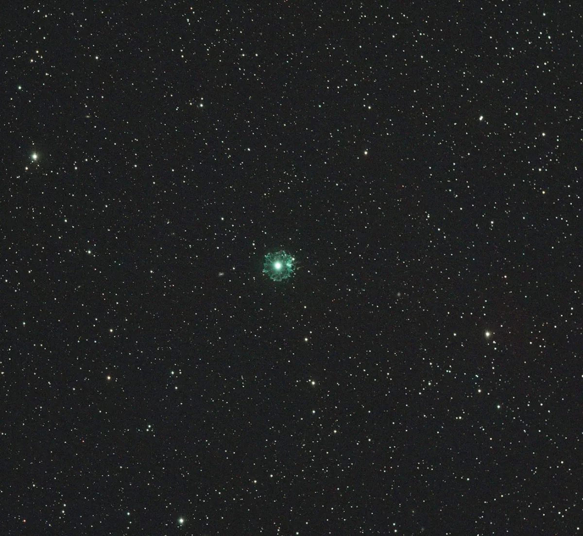 NGC 6543, NGC 6552, IC 4677
